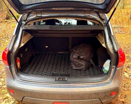 Серый Ниссан Кашкай, объемом двигателя 2 л и пробегом 260 тыс. км за 7500 $, фото 7 на Automoto.ua