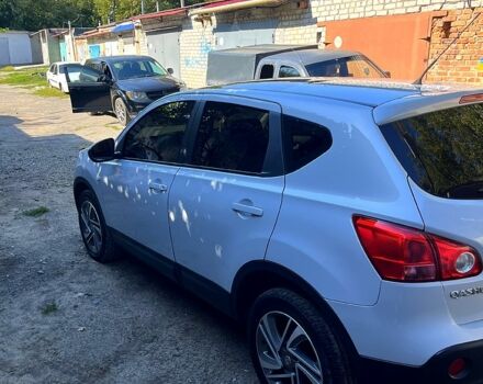 Серый Ниссан Кашкай, объемом двигателя 2 л и пробегом 188 тыс. км за 8500 $, фото 4 на Automoto.ua