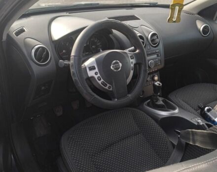 Серый Ниссан Кашкай, объемом двигателя 0 л и пробегом 310 тыс. км за 8000 $, фото 3 на Automoto.ua
