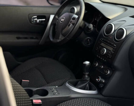 Серый Ниссан Кашкай, объемом двигателя 1.5 л и пробегом 211 тыс. км за 8000 $, фото 8 на Automoto.ua