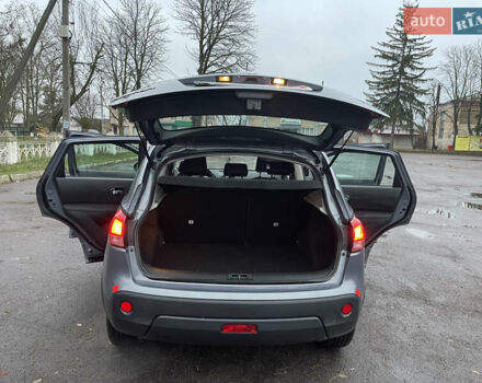 Серый Ниссан Кашкай, объемом двигателя 1.6 л и пробегом 212 тыс. км за 7800 $, фото 15 на Automoto.ua