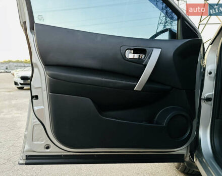 Сірий Ніссан Кашкай, об'ємом двигуна 2 л та пробігом 170 тис. км за 9200 $, фото 15 на Automoto.ua