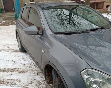 Серый Ниссан Кашкай, объемом двигателя 2 л и пробегом 200 тыс. км за 7700 $, фото 3 на Automoto.ua