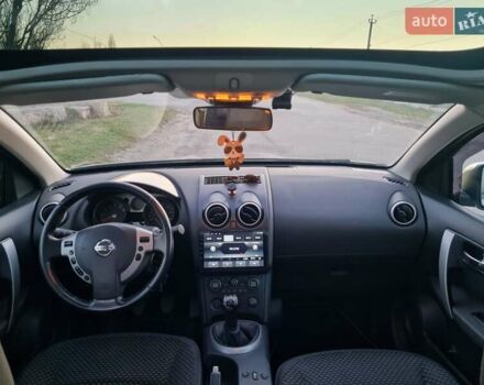 Сірий Ніссан Кашкай, об'ємом двигуна 1.6 л та пробігом 283 тис. км за 8199 $, фото 6 на Automoto.ua