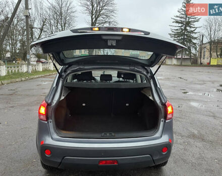 Серый Ниссан Кашкай, объемом двигателя 1.6 л и пробегом 212 тыс. км за 7800 $, фото 18 на Automoto.ua