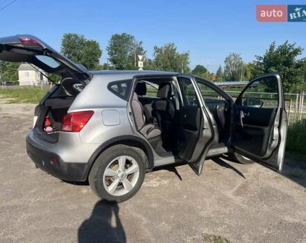 Серый Ниссан Кашкай, объемом двигателя 1.6 л и пробегом 258 тыс. км за 7500 $, фото 4 на Automoto.ua