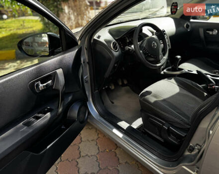 Серый Ниссан Кашкай, объемом двигателя 1.6 л и пробегом 203 тыс. км за 8500 $, фото 10 на Automoto.ua