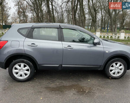 Серый Ниссан Кашкай, объемом двигателя 1.6 л и пробегом 212 тыс. км за 7800 $, фото 2 на Automoto.ua