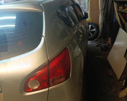 Серый Ниссан Кашкай, объемом двигателя 2 л и пробегом 172 тыс. км за 3000 $, фото 10 на Automoto.ua