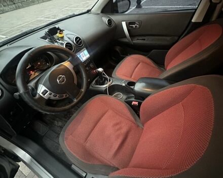 Сірий Ніссан Кашкай, об'ємом двигуна 1.6 л та пробігом 131 тис. км за 7500 $, фото 7 на Automoto.ua