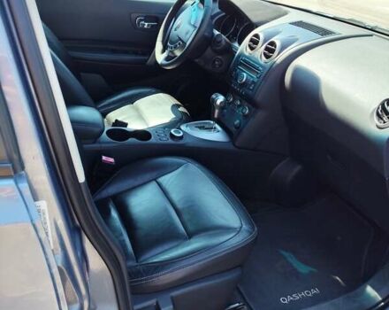 Сірий Ніссан Кашкай, об'ємом двигуна 2 л та пробігом 335 тис. км за 9000 $, фото 4 на Automoto.ua