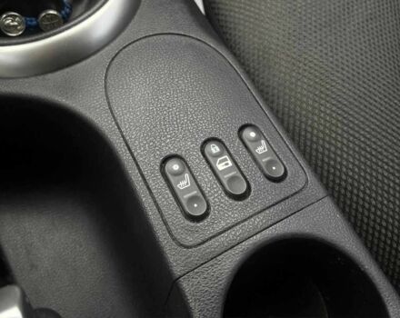 Серый Ниссан Кашкай, объемом двигателя 1.6 л и пробегом 205 тыс. км за 8400 $, фото 22 на Automoto.ua