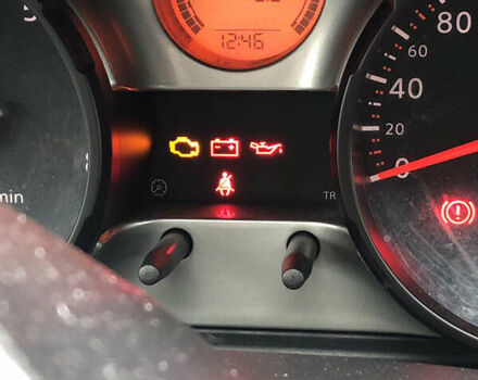 Серый Ниссан Кашкай, объемом двигателя 2 л и пробегом 156 тыс. км за 9500 $, фото 4 на Automoto.ua