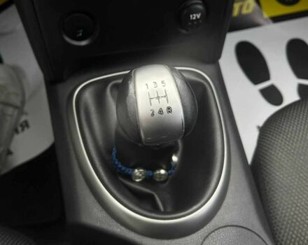 Серый Ниссан Кашкай, объемом двигателя 1.6 л и пробегом 205 тыс. км за 8400 $, фото 18 на Automoto.ua