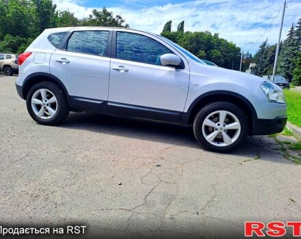 Сірий Ніссан Кашкай, об'ємом двигуна 2 л та пробігом 183 тис. км за 9400 $, фото 4 на Automoto.ua