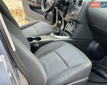 Серый Ниссан Кашкай, объемом двигателя 2 л и пробегом 350 тыс. км за 3650 $, фото 11 на Automoto.ua