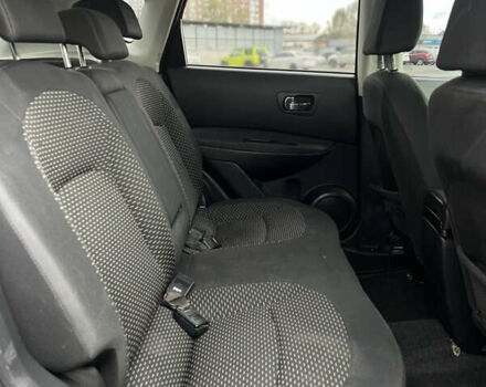 Серый Ниссан Кашкай, объемом двигателя 2 л и пробегом 299 тыс. км за 6300 $, фото 24 на Automoto.ua