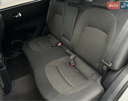 Серый Ниссан Кашкай, объемом двигателя 2 л и пробегом 197 тыс. км за 8500 $, фото 7 на Automoto.ua