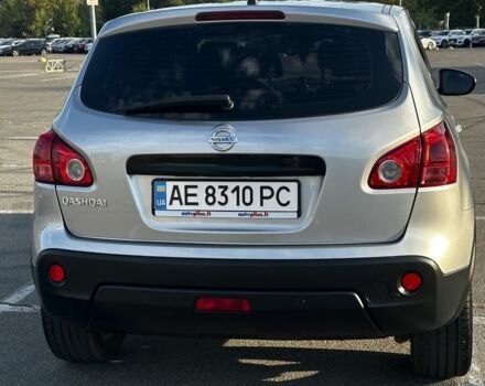 Серый Ниссан Кашкай, объемом двигателя 2 л и пробегом 147 тыс. км за 9000 $, фото 4 на Automoto.ua