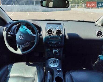 Сірий Ніссан Кашкай, об'ємом двигуна 2 л та пробігом 335 тис. км за 9000 $, фото 6 на Automoto.ua