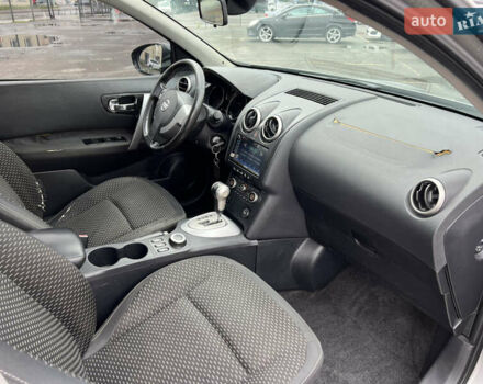 Серый Ниссан Кашкай, объемом двигателя 2 л и пробегом 299 тыс. км за 6300 $, фото 17 на Automoto.ua