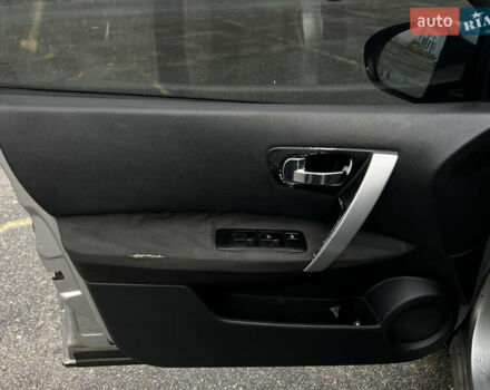 Серый Ниссан Кашкай, объемом двигателя 2 л и пробегом 299 тыс. км за 6300 $, фото 9 на Automoto.ua