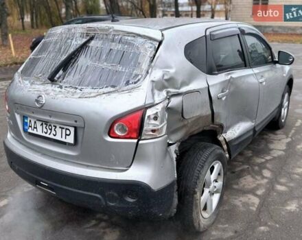 Серый Ниссан Кашкай, объемом двигателя 1.6 л и пробегом 260 тыс. км за 2999 $, фото 4 на Automoto.ua