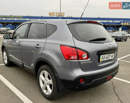 Серый Ниссан Кашкай, объемом двигателя 2 л и пробегом 228 тыс. км за 8800 $, фото 2 на Automoto.ua