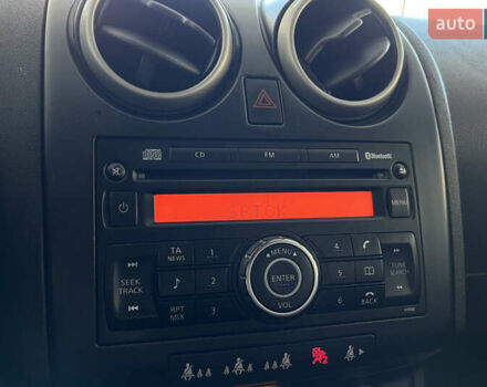 Серый Ниссан Кашкай, объемом двигателя 2 л и пробегом 260 тыс. км за 9200 $, фото 17 на Automoto.ua