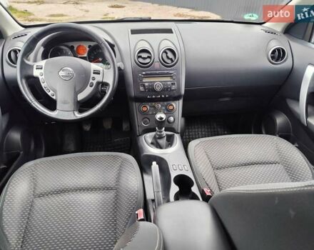 Серый Ниссан Кашкай, объемом двигателя 1.5 л и пробегом 234 тыс. км за 8250 $, фото 44 на Automoto.ua