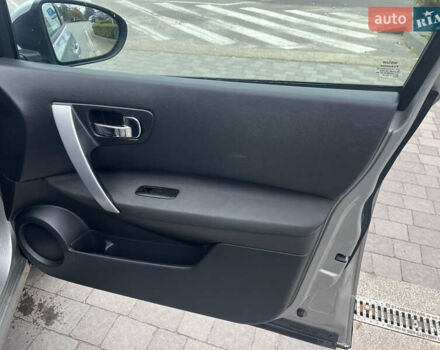 Серый Ниссан Кашкай, объемом двигателя 1.6 л и пробегом 152 тыс. км за 7700 $, фото 29 на Automoto.ua