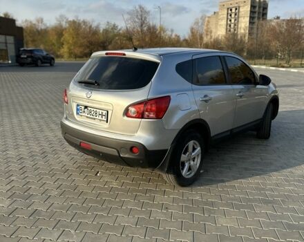 Серый Ниссан Кашкай, объемом двигателя 2 л и пробегом 192 тыс. км за 9200 $, фото 2 на Automoto.ua