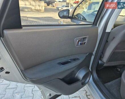 Серый Ниссан Кашкай, объемом двигателя 2 л и пробегом 97 тыс. км за 10300 $, фото 20 на Automoto.ua