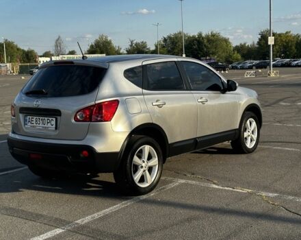 Серый Ниссан Кашкай, объемом двигателя 2 л и пробегом 147 тыс. км за 9000 $, фото 2 на Automoto.ua