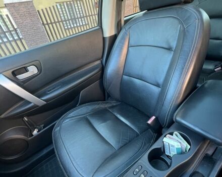 Сірий Ніссан Кашкай, об'ємом двигуна 2 л та пробігом 260 тис. км за 8200 $, фото 5 на Automoto.ua