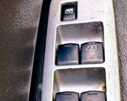 Серый Ниссан Кашкай, объемом двигателя 1.6 л и пробегом 260 тыс. км за 4200 $, фото 11 на Automoto.ua