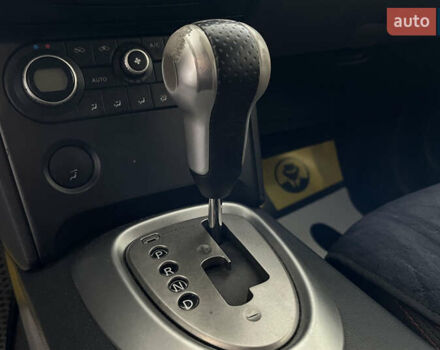 Серый Ниссан Кашкай, объемом двигателя 2 л и пробегом 260 тыс. км за 9200 $, фото 12 на Automoto.ua