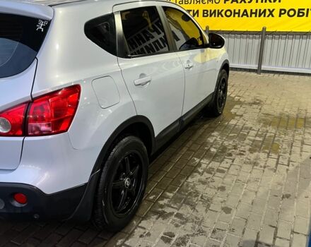 Серый Ниссан Кашкай, объемом двигателя 2 л и пробегом 230 тыс. км за 8500 $, фото 4 на Automoto.ua