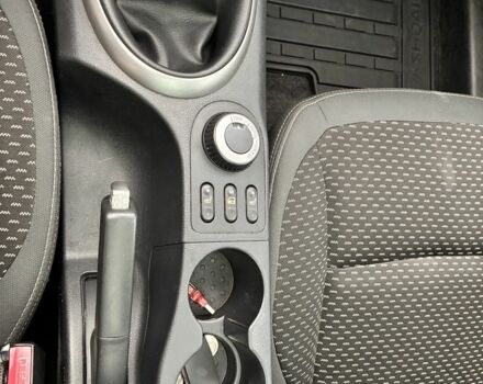 Серый Ниссан Кашкай, объемом двигателя 2 л и пробегом 289 тыс. км за 10500 $, фото 13 на Automoto.ua