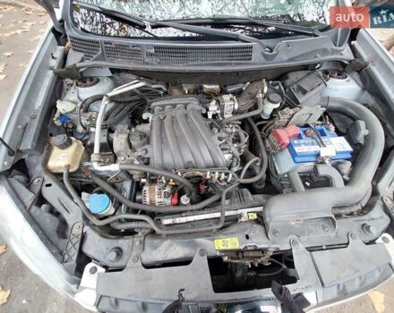 Серый Ниссан Кашкай, объемом двигателя 1.6 л и пробегом 314 тыс. км за 8100 $, фото 15 на Automoto.ua