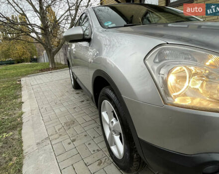Сірий Ніссан Кашкай, об'ємом двигуна 2 л та пробігом 190 тис. км за 8600 $, фото 4 на Automoto.ua