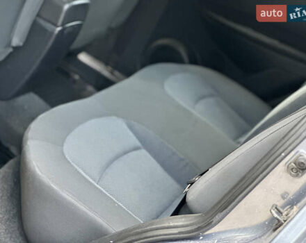 Серый Ниссан Кашкай, объемом двигателя 2 л и пробегом 350 тыс. км за 3650 $, фото 14 на Automoto.ua