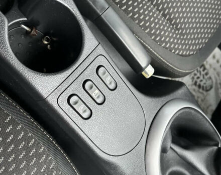 Серый Ниссан Кашкай, объемом двигателя 1.46 л и пробегом 314 тыс. км за 8500 $, фото 13 на Automoto.ua