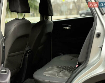 Серый Ниссан Кашкай, объемом двигателя 1.6 л и пробегом 250 тыс. км за 7750 $, фото 14 на Automoto.ua