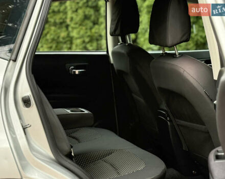 Серый Ниссан Кашкай, объемом двигателя 1.6 л и пробегом 250 тыс. км за 7750 $, фото 16 на Automoto.ua