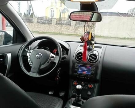 Серый Ниссан Кашкай, объемом двигателя 2 л и пробегом 230 тыс. км за 9000 $, фото 3 на Automoto.ua