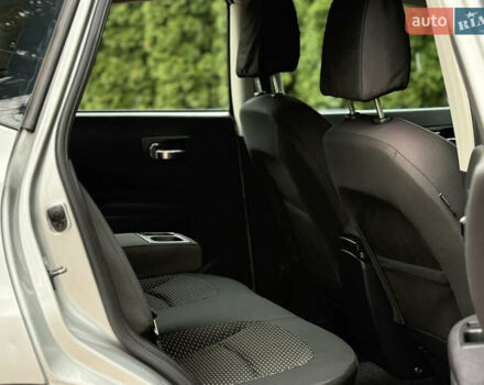 Сірий Ніссан Кашкай, об'ємом двигуна 1.6 л та пробігом 250 тис. км за 8400 $, фото 25 на Automoto.ua