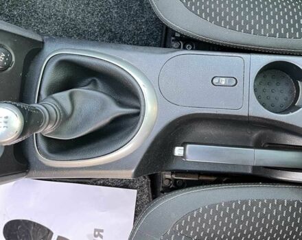 Сірий Ніссан Кашкай, об'ємом двигуна 2 л та пробігом 245 тис. км за 10100 $, фото 15 на Automoto.ua