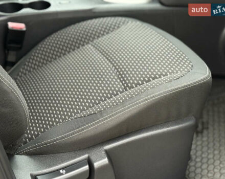Сірий Ніссан Кашкай, об'ємом двигуна 1.6 л та пробігом 250 тис. км за 8400 $, фото 21 на Automoto.ua