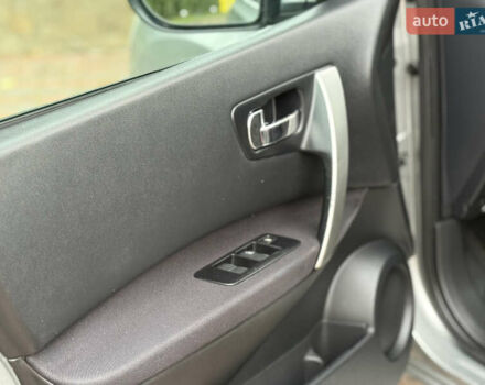 Серый Ниссан Кашкай, объемом двигателя 1.6 л и пробегом 250 тыс. км за 7750 $, фото 24 на Automoto.ua